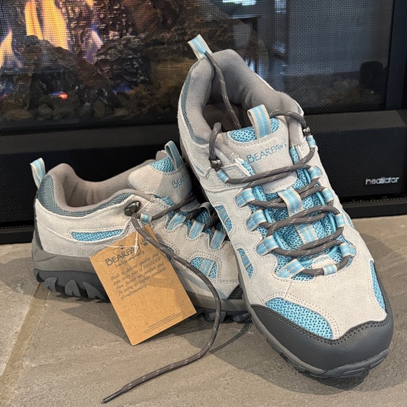 BEARPAW Ridgewood Low Hiker,Cow suede,Never Wet,TPR outsole mesh,nylon,fleece - Picture 1 of 11